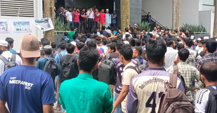 Five Students Expelled from University Hall Over Homosexuality Allegations