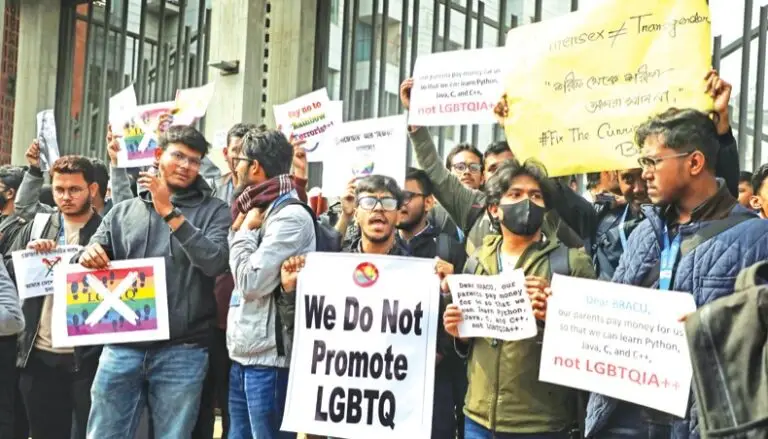 Extremist Islamist student group at BRAC University rallies for Asif Mahtab
